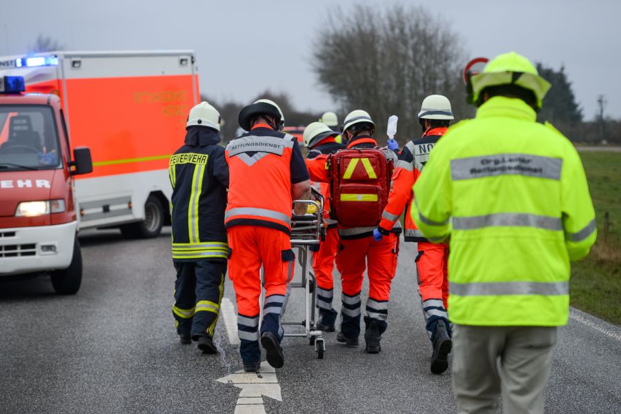 Marschall Holzkirchen Verkehrsunfall mit zwei Leic