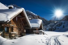 Spitzingsee Schlittenunfall am Kurvenlift eine Per