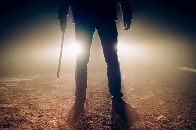 Hausham Junge Frau auf offener Straße überfallen u