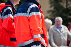 Marquartstein Fußgängerin von Rodler umgefahren