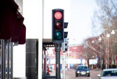 Rosenheim Autofahrer rauscht bei Rotlicht über Kre