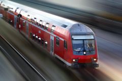 Holzkirchner fährt mit Pkw in Bayerische Regionalb