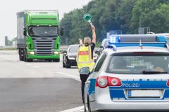 LKW Fahrer auf der A8 unter Drogeneinfluss unterwe