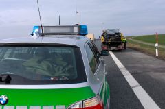 Während der Bergung kracht Lkw in Abschleppfahrzeu