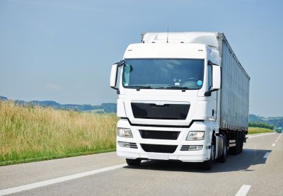 Holzkirchen Lkw mit Hundekot beschmiert