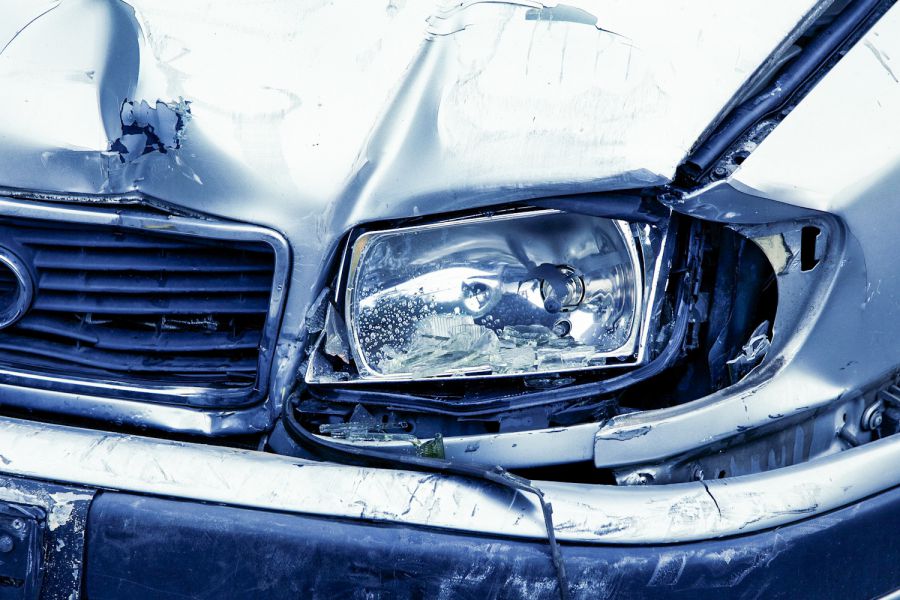 Unfallflucht auf der B 318 zwischen Holzkirchen un