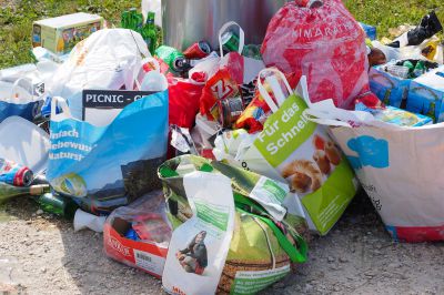 Holzkirchen Illegale Müllentsorgung in der Erlkame