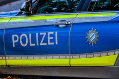 Holzkirchen Unfallflucht nach Parkrempler auf ALDI
