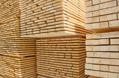 Miesbach Holzlager angezündet