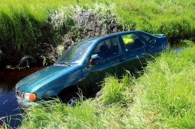 Feichten a d Alz Verkehrsunfall mit Sachschaden au