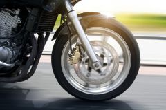 Motorradfahrer mit 131 km h statt erlaubten 60 km 