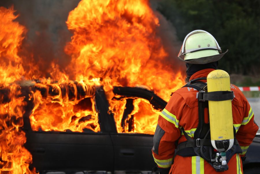 Auto gerät in Rosenheim in Vollbrand