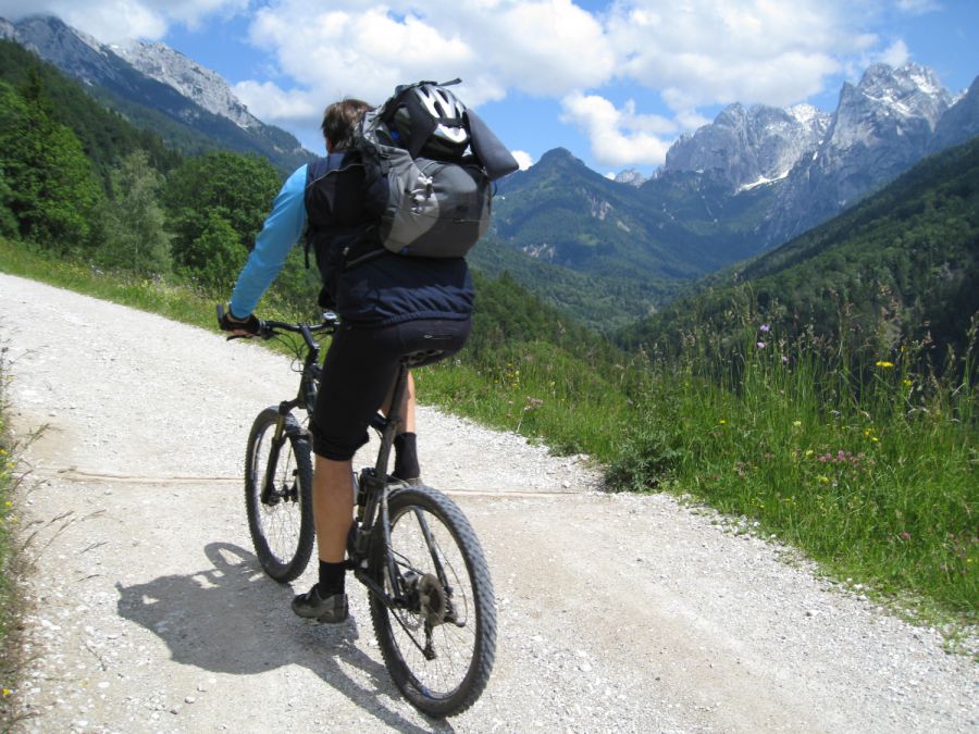 Mountainbiker schwer verunglückt im westlichen Kam
