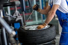 Reifendiebstahl aus Tiefgarage in Weyarn