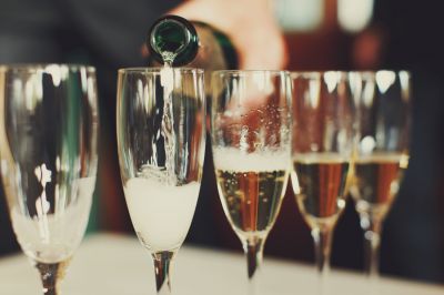 Chieming Alkoholisierte Fahrerin rammte Straßensch