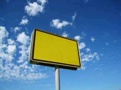 Miesbach Wieder Ortsschild in Holzkirchen entwende