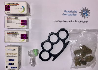 B12 Drogen Dopingmittel und eine verbotene Waffe i