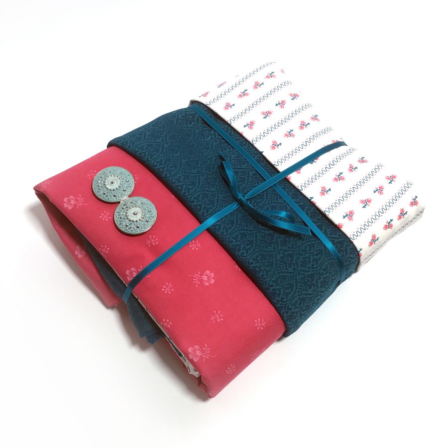 Buntes Dirndlstoff Set